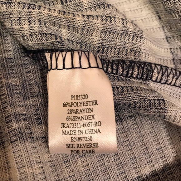 Almost Famous Wide Striped Top Womens Size Medium Long Sleeve Blue Yellow - Picture 13 of 13